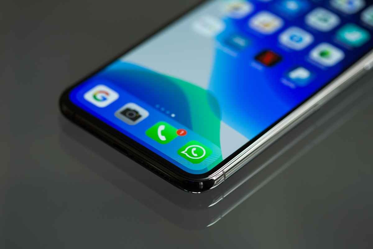 WhatsApp leggere messaggi nascosto