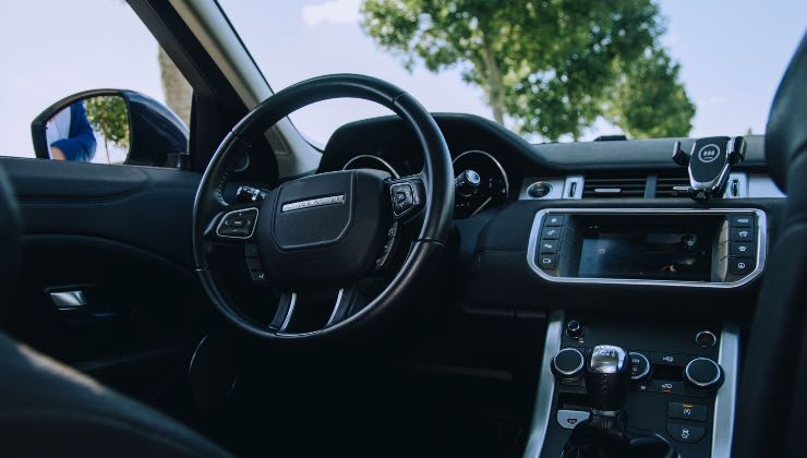 Approfittate ora dello sconto su questo kit per auto