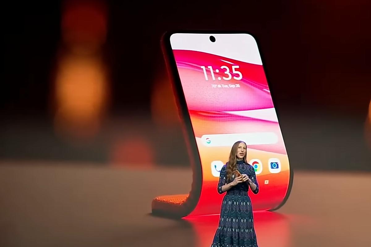 motorola presenta il suo nuovo pieghevole impossibile