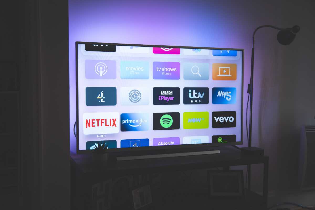 How to Install Apps on Smart TV: The Quick and Complete Guide