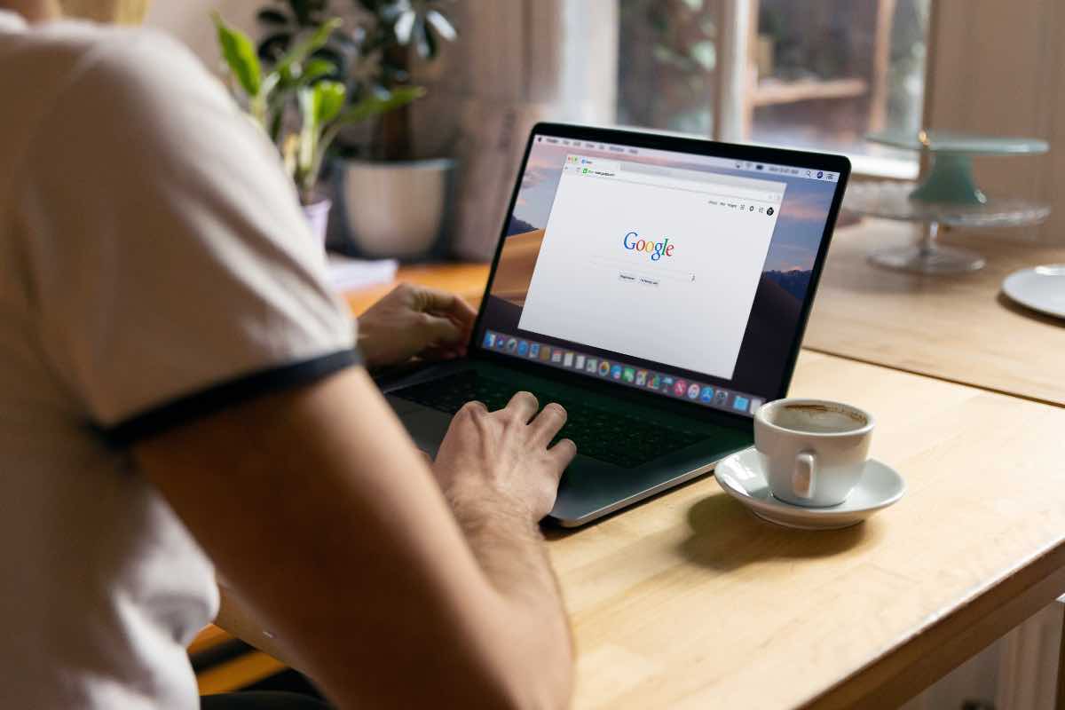 Stanchi di Google Traduttore? Ecco l'alternativa più accurata