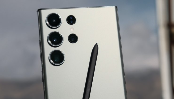 Emerso l'elenco completo di smartphone compatibili con Android 14 e One UI 6.0