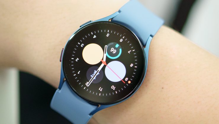 Hur man ställer in en Android-smarttelefon med Galaxy Watch