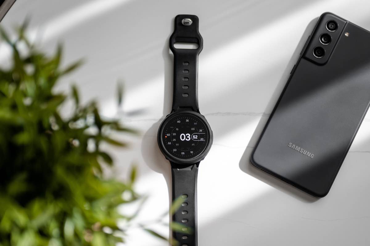 Galaxy Watch, questi smartphone Android sono compatibili