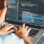 stackblitz offre tutti gli strumenti per programmare