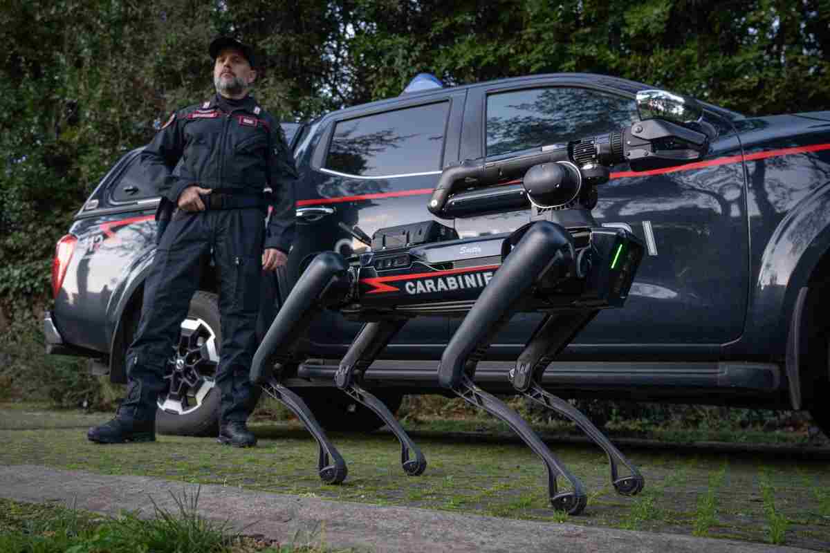 L'Arma dei Carabinieri mostra un nuovo robot