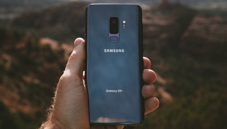 Android 14 sui Galaxy S9 di Samsung, la guida per installarlo subito