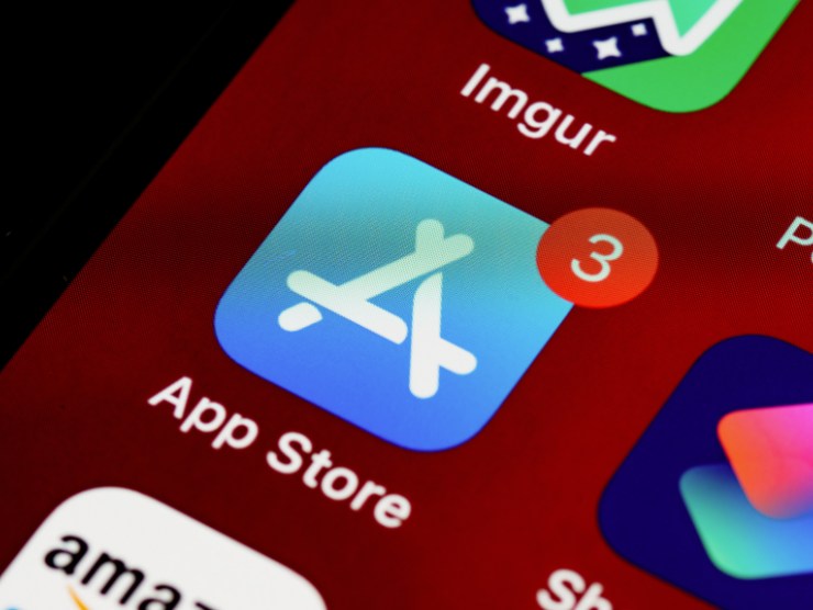Apple removes fraudulent apps from the App Store