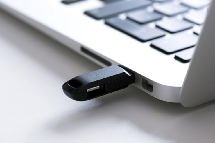 Come recuperare i dati da una chiavetta USB rotta o danneggiata